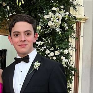 Meet your Posher, Emiliano